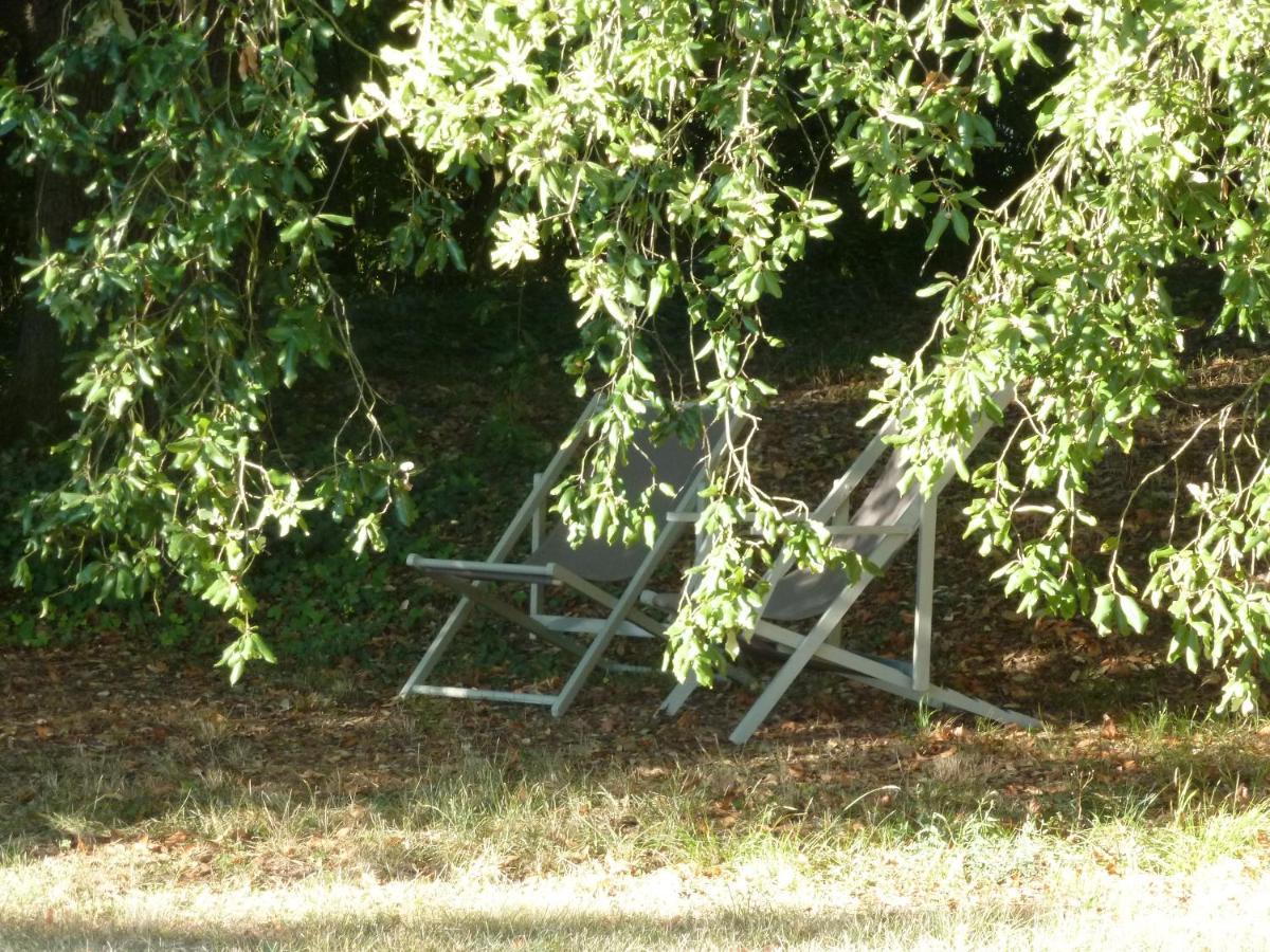 Domaine D'Entudelle Bed & Breakfast Lussan  Bagian luar foto